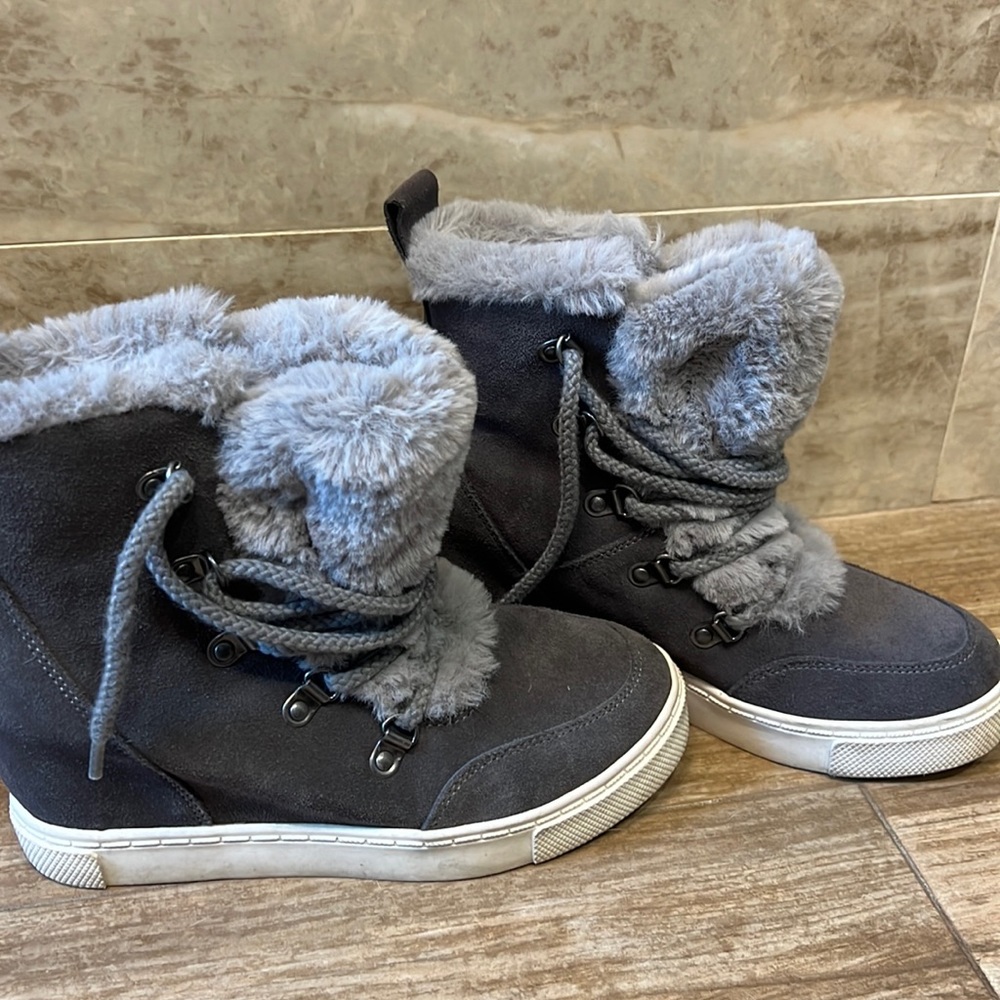 Steve Madden wedges
